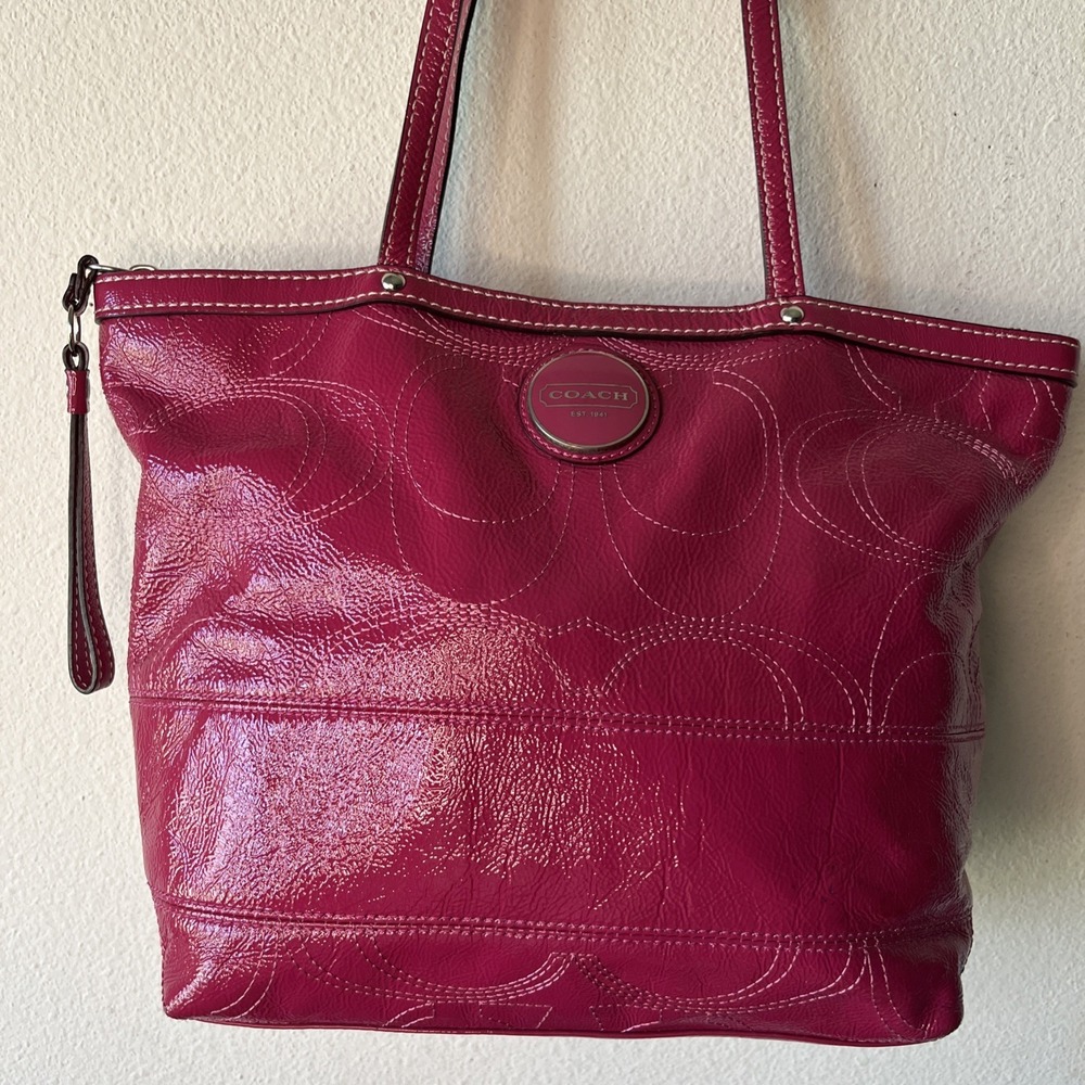Vtg Coach Berry Pink Hand Bag Small Soho Y2K Patent Leather Hobo Shoulder Purse - Picture 5 of 16